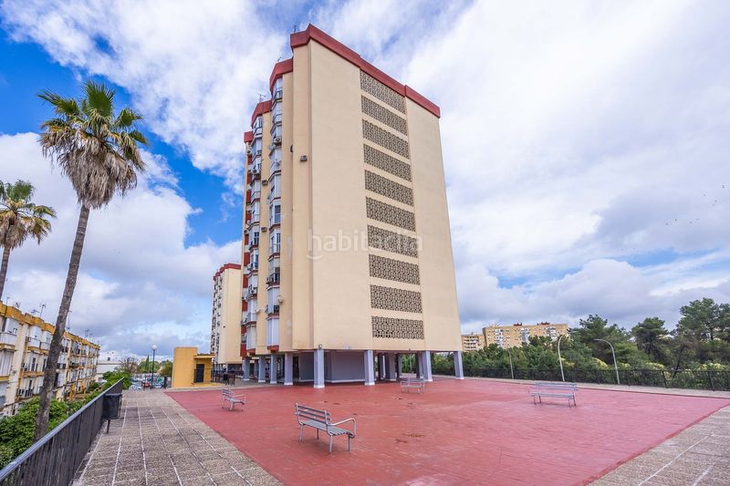 Foto cea4b5d7-0dd9-4108-9d3f-cc900c42d47b. Piso en Juan XXIII - Rochelambert Sevilla