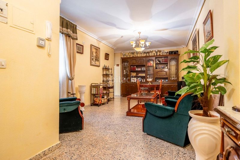 Foto e339a506-c7cc-45f2-a6ea-66fff2bab2a0. Pis a Juan XXIII - Rochelambert Sevilla