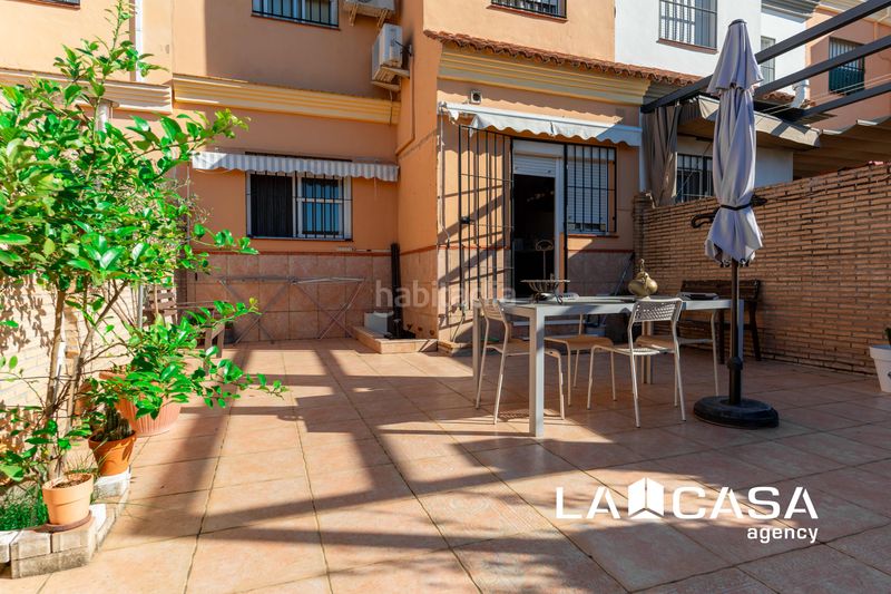 Foto cfc536ea-d66e-4f9c-917d-0e51ddf6f311. Casa adosada en Vista Azul - Consolación Dos Hermanas