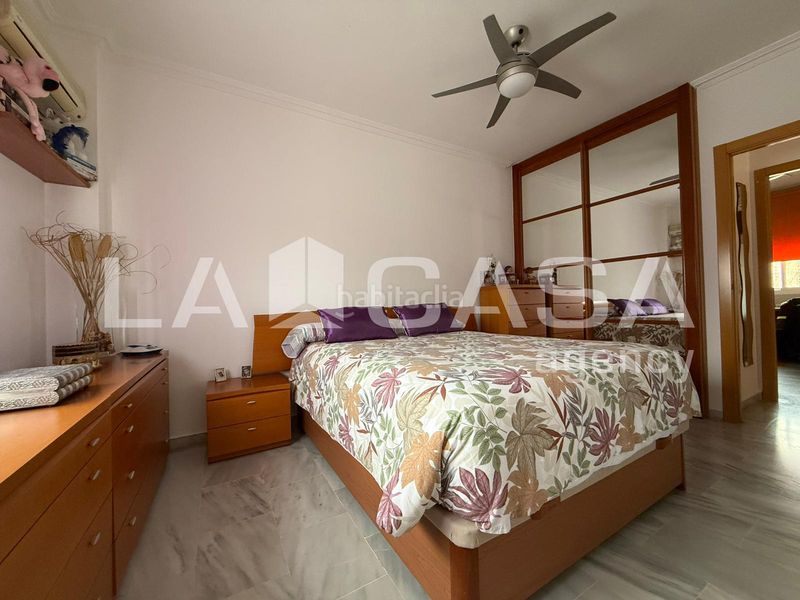 Foto 01c6b562-95ee-4103-81b0-c50820a9eafe. Casa adossada amb aparcament piscina a Avenida de Europa Montequinto