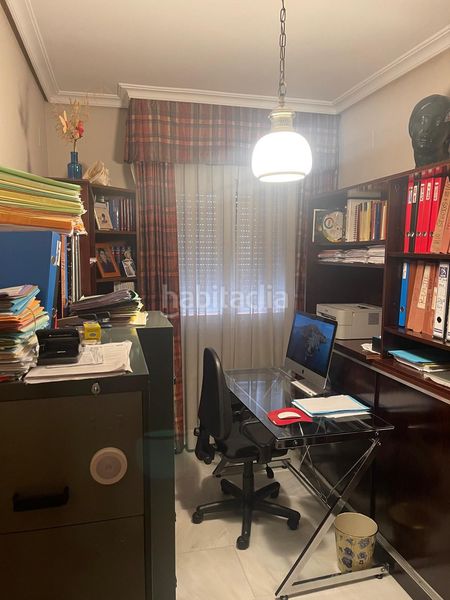 Foto b815f9f8-ea3e-4ee3-a6a0-60b96b3cbd7e. Pis amb aparcament a San Pablo Sevilla