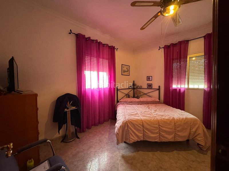 Foto 948883e2-00e8-4cb9-bfdb-12d1bcf207e1. Xalet amb aparcament piscina a Carmona