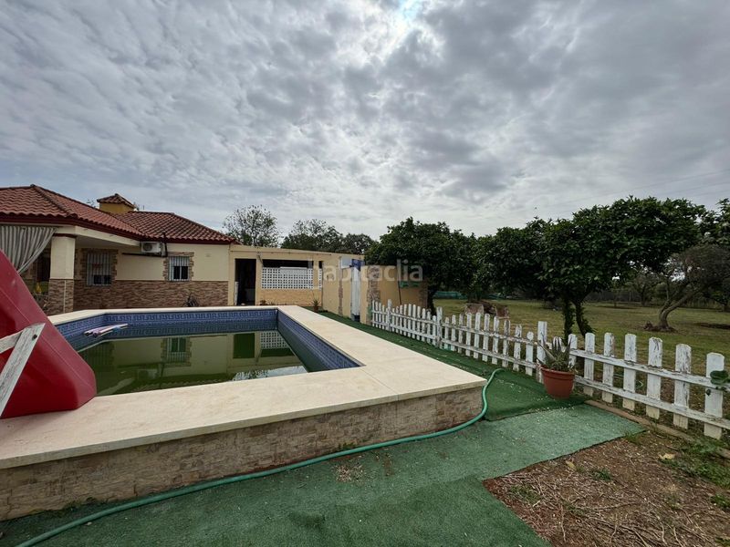 Foto e6bd40aa-fdef-474c-af4c-a59564aafcd8. Xalet amb aparcament piscina a Carmona