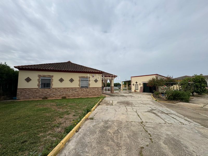 Foto eba11ef0-a403-4ed9-85e2-91a57c694d47. Xalet amb aparcament piscina a Carmona