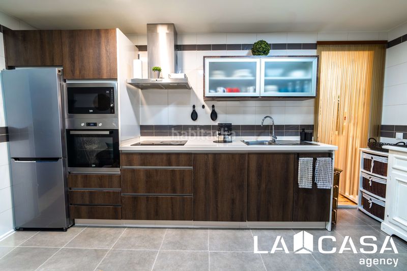 Foto e57d3fd7-23db-4b4a-9802-c26bd23f3212. Pis amb aparcament piscina a El Arenal - La Pólvora Dos Hermanas