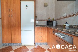 Maison à Centro - Doña Mercedes. Casa en planta baja con patio y naves, ideal para reformar en zo