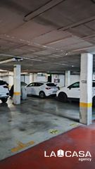 Posto auto  Calle bangladesh. Amplia plaza de garaje en sevilla este en excelente estado