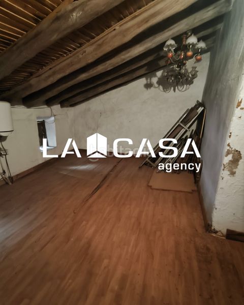 Foto cbc451a3-9449-4e9c-a3f1-d63cd2ffe8fc. Casa aparellada a Ronquillo (El)