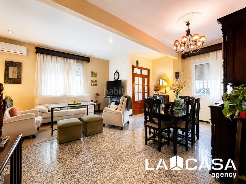 Foto f0bb1325-4b95-426a-86f1-6bc1c471d56c. Casa amb aparcament a Vista Azul - Consolación Dos Hermanas