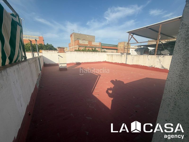 Foto a19e2ed8-fb54-44ea-bbd6-69698b3193df. Casa amb aparcament a Centro - Doña Mercedes Dos Hermanas