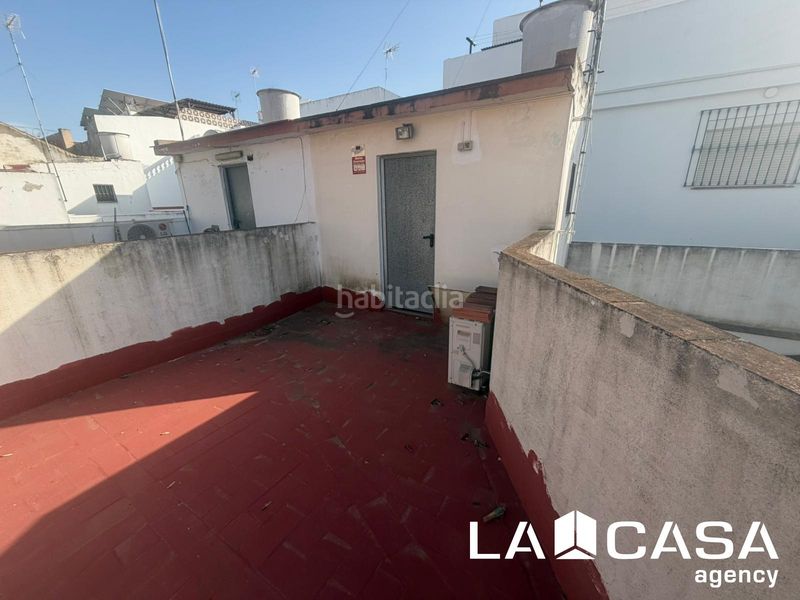 Foto b33c26d7-e393-457d-8fdb-01e27ac6b444. Casa amb aparcament a Centro - Doña Mercedes Dos Hermanas