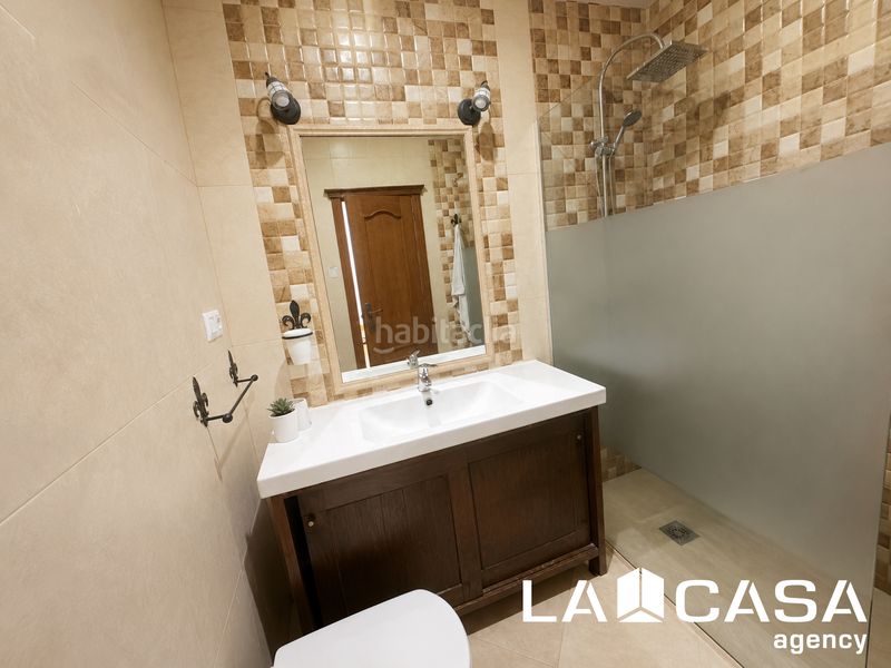 Foto ecc1b96e-ca59-4549-9aca-21599630212b. Casa amb aparcament a Centro - Doña Mercedes Dos Hermanas