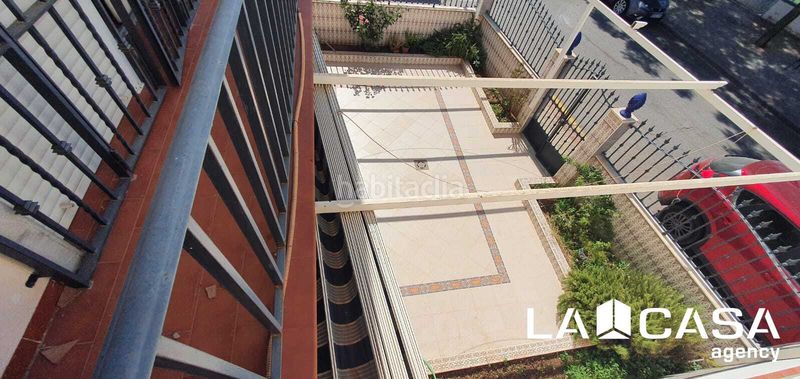 Foto 75a501e9-209a-4d3d-a0d3-9373bd2ed37a. Casa amb aparcament a El Arenal - La Pólvora Dos Hermanas