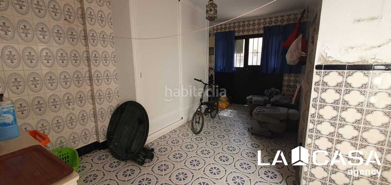 Foto b37a0a40-6303-4f9e-a1e1-4a466e4af511. Casa amb aparcament a El Arenal - La Pólvora Dos Hermanas
