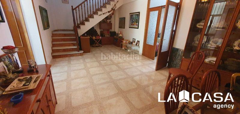 Foto d6f49a69-e910-40d4-8ff3-0eb8e881b43d. Casa amb aparcament a El Arenal - La Pólvora Dos Hermanas