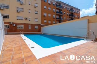 Appartamento in El Arenal - La Pólvora. Amplio piso con garaje, trastero y piscina comunitaria en una de