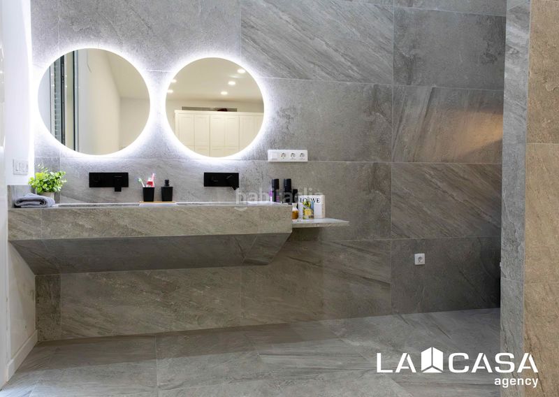 Foto fa0828f0-f2e5-4d81-a831-e54b929eaa71. Chalet in La Hacienda - Nueva Andalucía Dos Hermanas