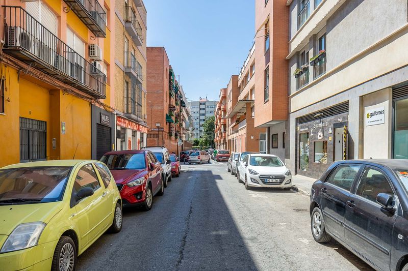 Foto d1b3c4da-6d04-49a8-bcb0-40b1fdfc3cf6. Pis a La Buhaira Sevilla