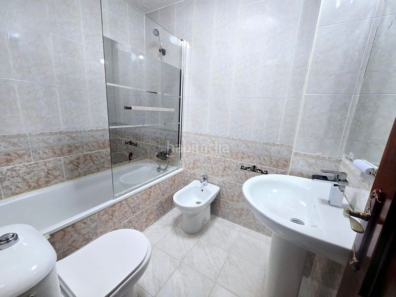 Foto cab2200a-1d6a-4743-ba1c-a992205469ed. Piso en colores - entreparques Sevilla