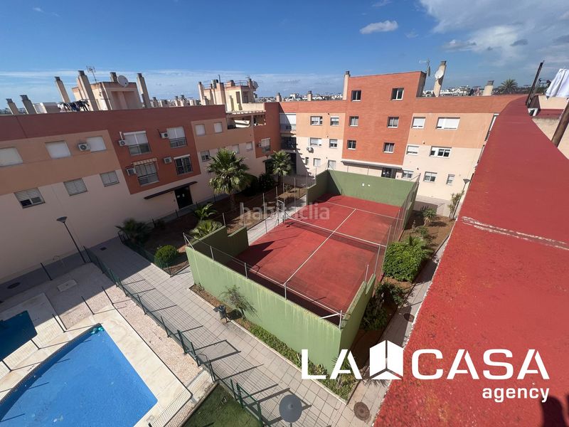 Foto 0a7a3342-576a-4fca-be18-89fefc8a2e14. Pis amb aparcament piscina a Centro - Doña Mercedes Dos Hermanas