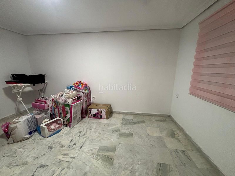 Foto e4b533ab-c7fa-46b3-990f-7a70d9961d3b. Casa adossada amb aparcament a Palmete Sevilla