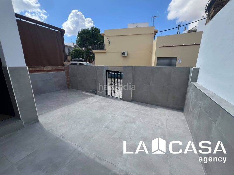 Foto 915a11f8-09c5-47b4-a7d5-45d545c2ccd9. Casa a Mairena del Alcor
