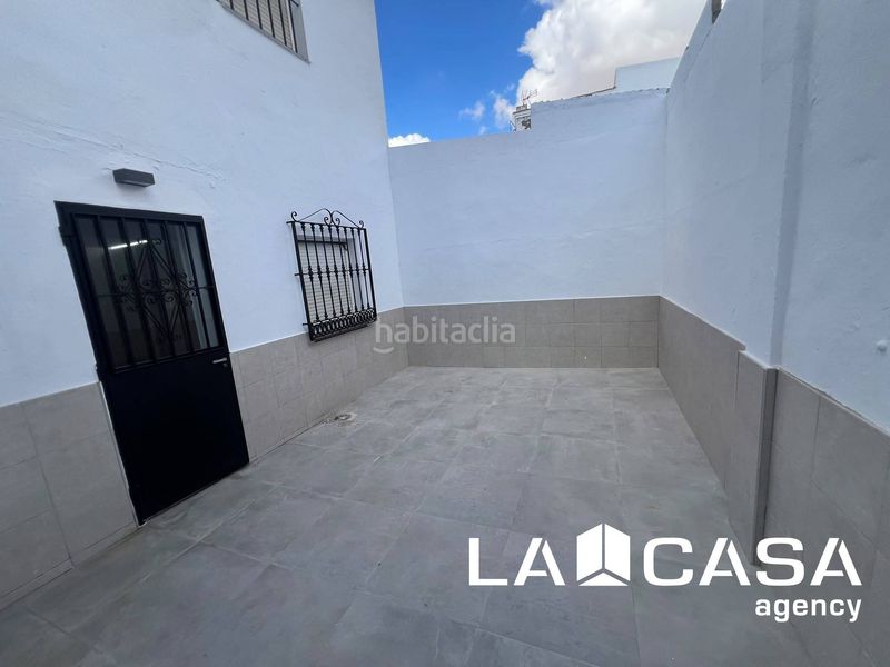 Foto 922f33f5-baa0-40f4-ba3c-22a3cb3f1df5. Casa a Mairena del Alcor