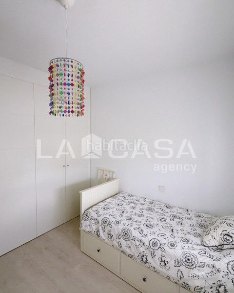Foto 37b9907f-1339-46d2-9930-d6639073cf69. Casa adossada amb calefacció aparcament a Entrenúcleos Dos Hermanas