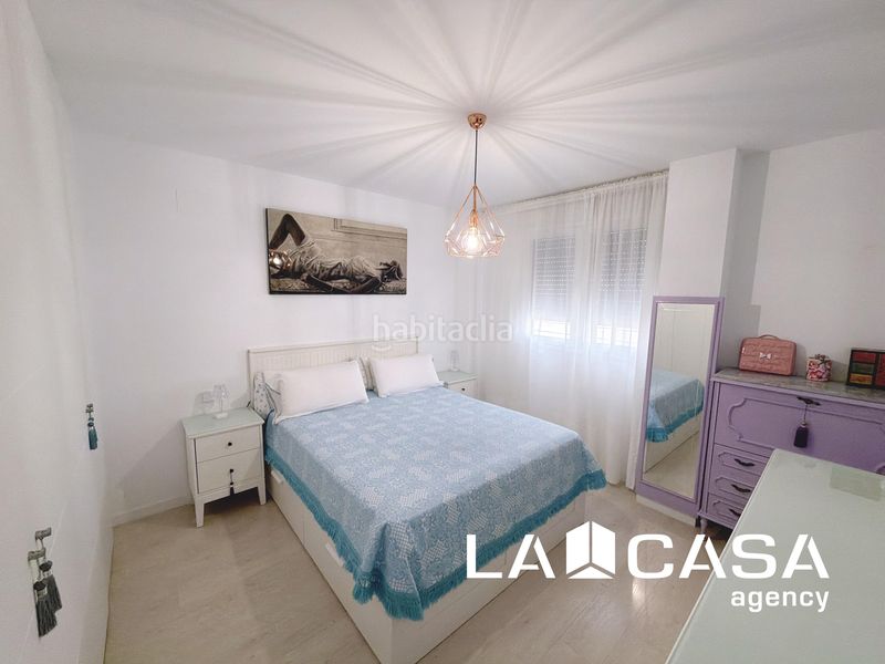Foto 4dd3204d-78da-4deb-a647-a806d343ada1. Casa adossada amb calefacció aparcament a Entrenúcleos Dos Hermanas