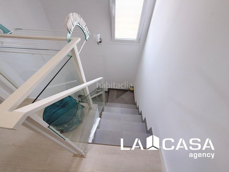 Foto bfb1db4e-e0bb-45a9-be64-4a67fa0493ba. Casa adossada amb calefacció aparcament a Entrenúcleos Dos Hermanas
