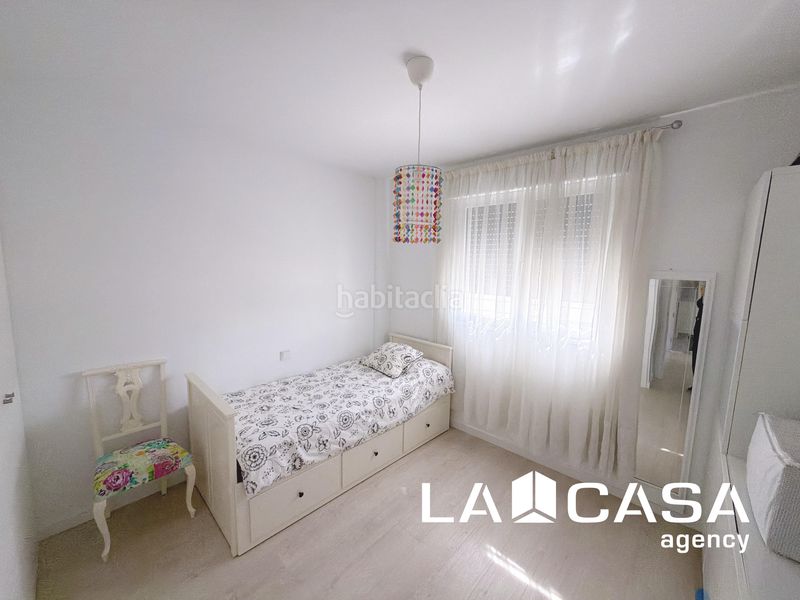 Foto d78dcc86-bb3a-4a51-830e-300b6dce2dfa. Casa adossada amb calefacció aparcament a Entrenúcleos Dos Hermanas