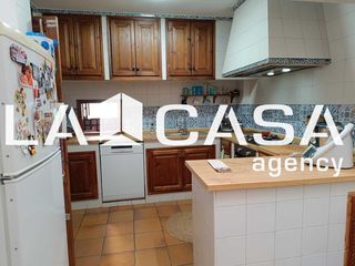 Maison à Centro - Doña Mercedes. Amplia vivienda de 4 dormitorios, estudio, 3 baños y terrazas en