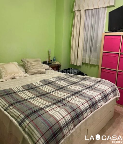 Foto de5fec15-d67e-4a28-8c68-2162c354bcda. Duplex con parcheggio in colores - entreparques Sevilla