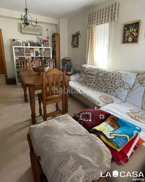 Foto df5b7e16-f6ff-4012-b4d1-2d7c2be8f33a. Duplex con parcheggio in colores - entreparques Sevilla
