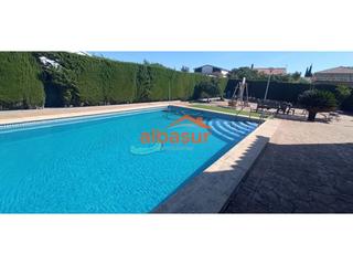 Chalet à Fernán - Núñez. ¡descubra este impresionante chalet en fernán núñez a solo 25 km