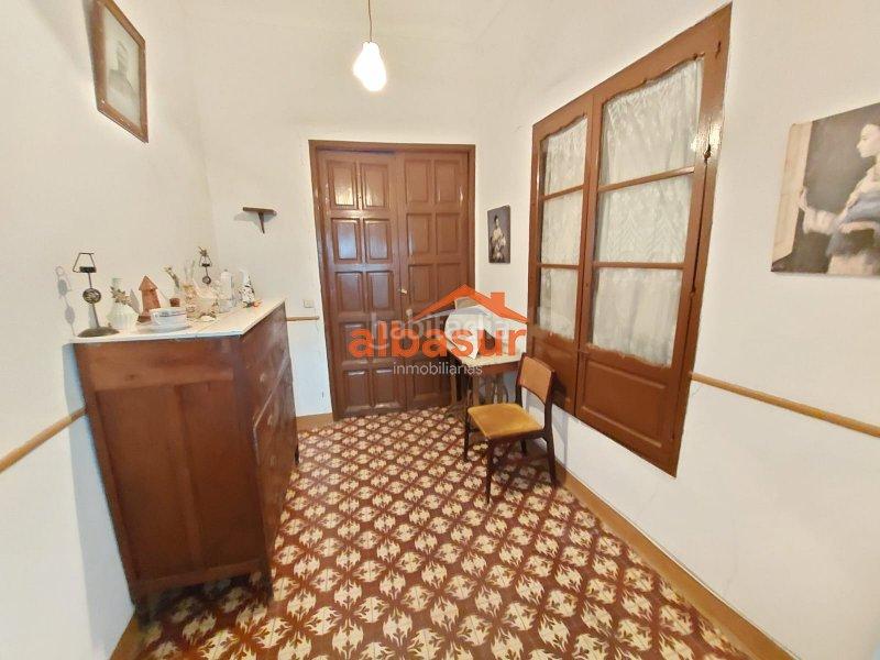 Foto 7435b1c6-d5c2-480a-ab5b-7a34d7de5edd. Casa in casco histórico - ribera - san basilio Córdoba