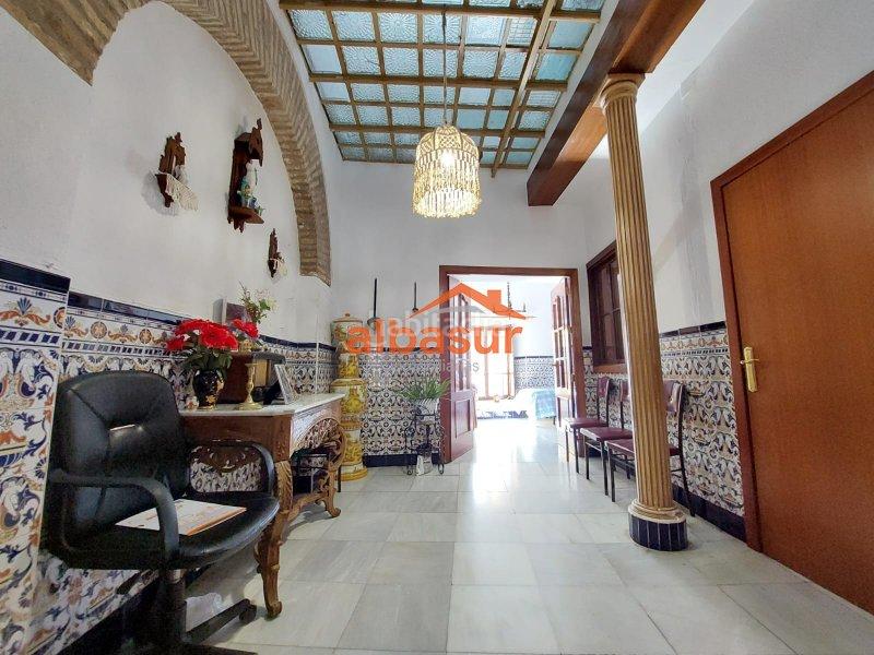 Foto 97cd4ae9-8532-4beb-821b-fc6874ac6490. Casa in casco histórico - ribera - san basilio Córdoba