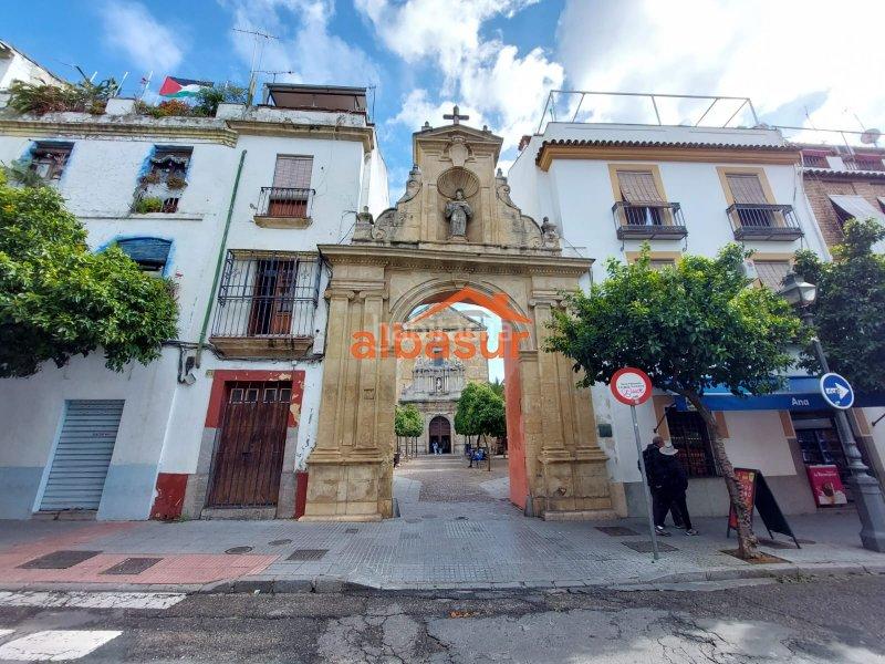 Foto a2a10555-0af8-450f-9f02-49564f72a6bf. Casa in casco histórico - ribera - san basilio Córdoba