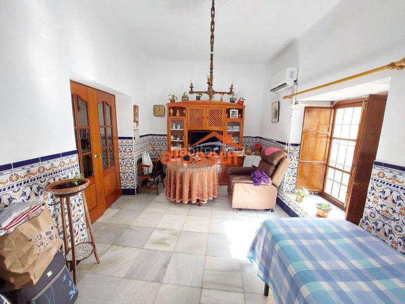 Foto dd963916-5cae-485e-9fa9-c88e618e9bac. Casa in casco histórico - ribera - san basilio Córdoba