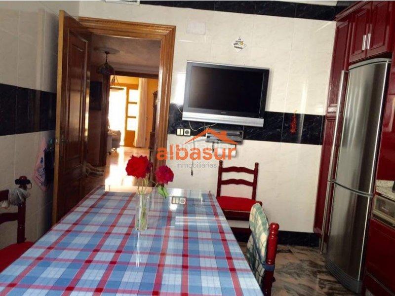 Foto 60d50644-cc90-4c69-b7bd-2c2ecc64fd23. Casa impresionante casa de 500 mtrs en levante en Córdoba