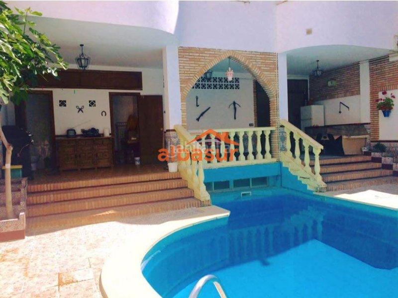 Foto a90d4b77-d39f-4ea4-9b46-985269059997. Casa impresionante casa de 500 mtrs en levante en Córdoba