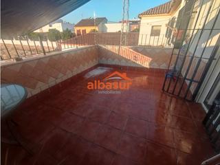 Etagenwohnung en Campo de la Verdad - Miraflores. Magnfico piso en campo de la verdad parte baja.