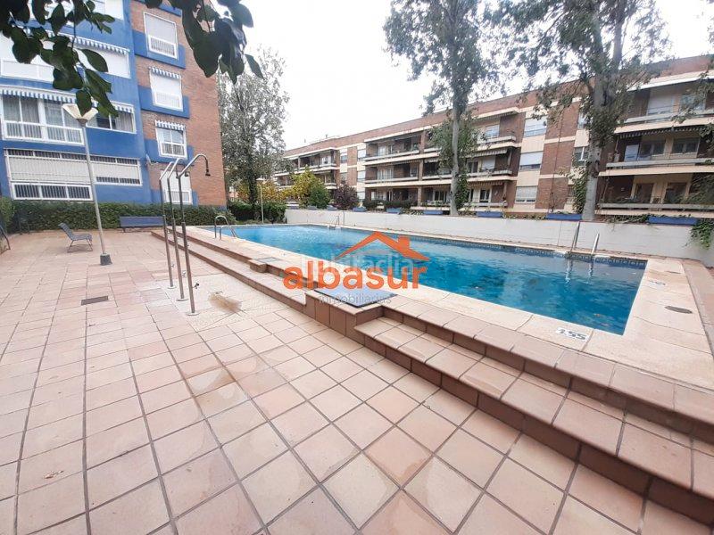 Foto b17c841b-ee0b-4a6e-bff3-b5a62bbf3562. Flat with heating parking pool in El Brillante -El Naranjo - El Tablero Córdoba