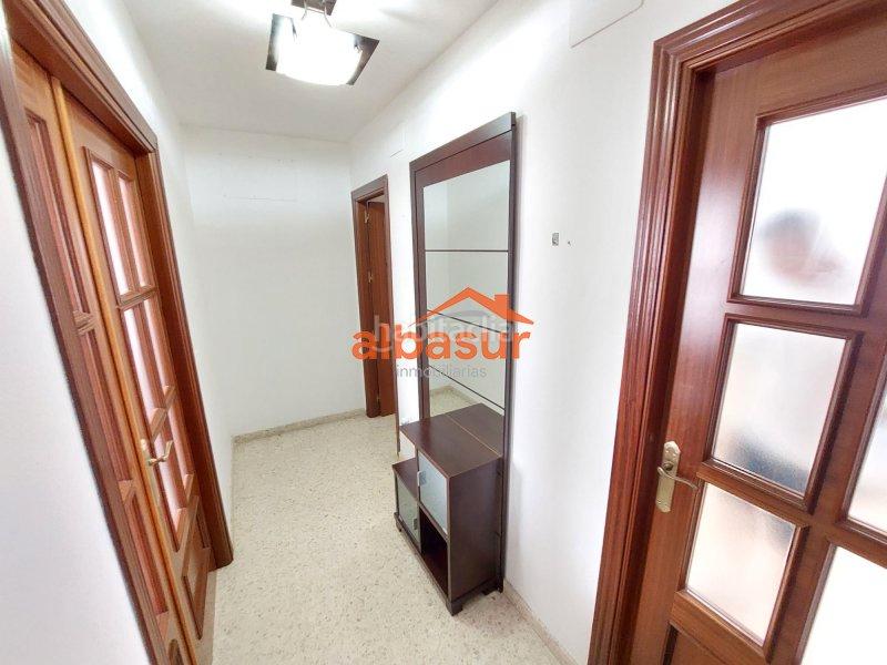 Foto bb06b8ec-9926-4d3a-8d01-1575116526f5. Piso en Fernán - Núñez