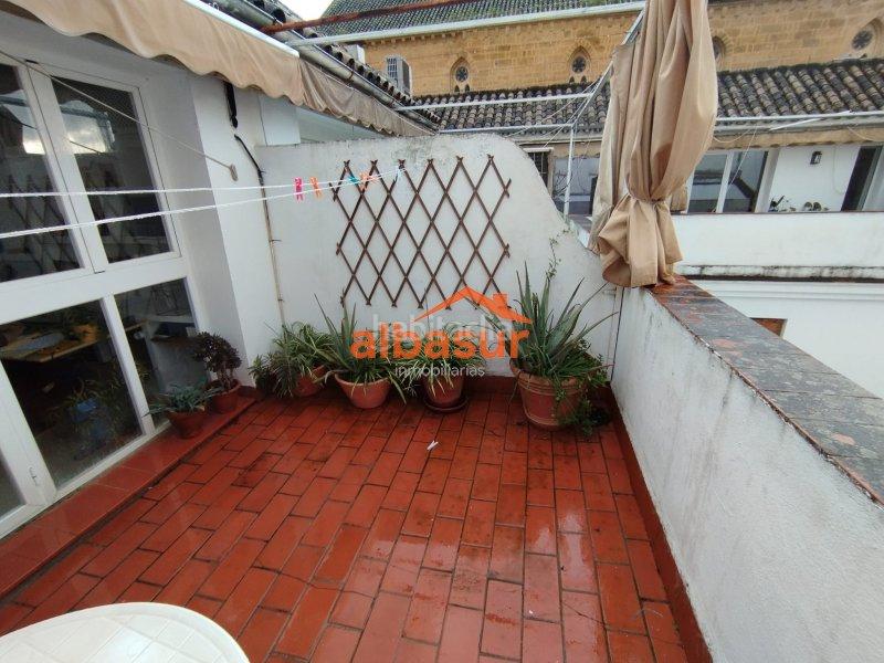 Foto c67926f4-c78c-4a91-b5b0-ef270064f43b. Casa a schiera con riscaldamento in casco histórico - ribera - san basilio Córdoba