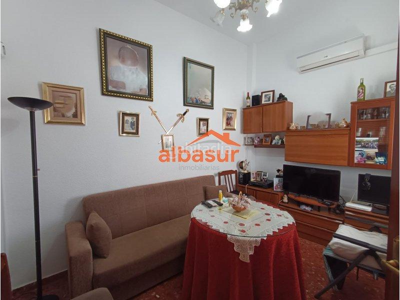 Foto b1b5e70d-12d9-4491-a918-edc700ca1b86. Casa amb calefacció a Campo de la Verdad - Miraflores Córdoba