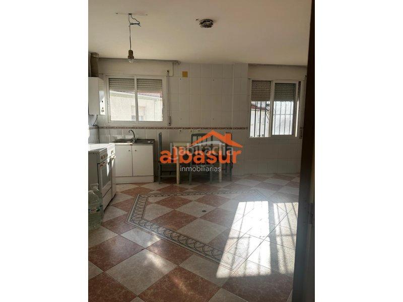 Foto d91356b6-cfad-4927-9eb8-28d74e5fa18f. Appartamento con parcheggio piscina in Sector Sur Córdoba