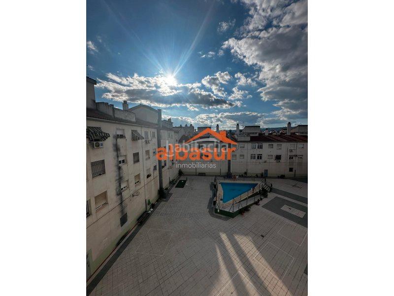 Foto f0df53ee-aba2-41fd-8d93-3b7a813d2c07. Appartamento con parcheggio piscina in Sector Sur Córdoba