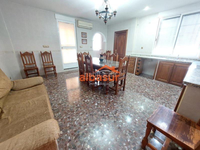 Foto 0fcab72a-b5e7-4119-a19f-af573cde6937. Chalet mit kamin heizung parking pool in Paraíso Arenal - La Colina Córdoba