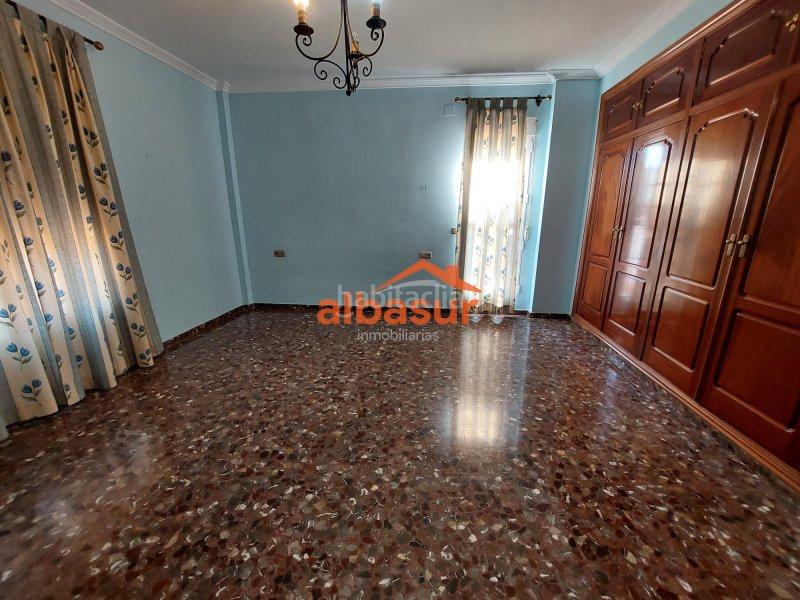 Foto 2b2210dc-0d2a-4044-8c61-f9439a5916fc. Chalet mit kamin heizung parking pool in Paraíso Arenal - La Colina Córdoba